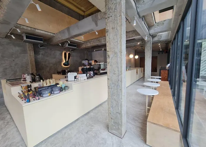 The Quarter Silom By Uhg 4*