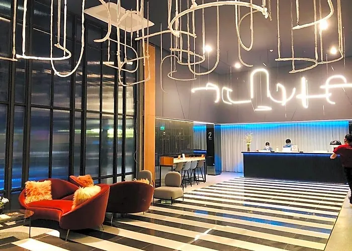 The Quarter Silom By Uhg Hotel