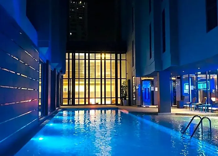 The Quarter Silom By Uhg 4*